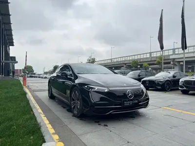 Mercedes-Benz EQS 2024, 33000 км, за 255900 CNY