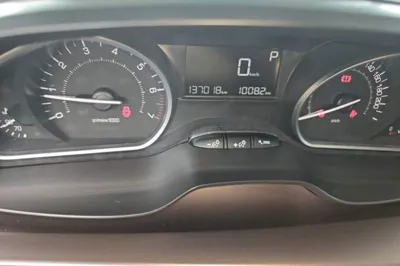 Peugeot 2008 2015, 137000 км, за 31435.32 CNY - фото 14
