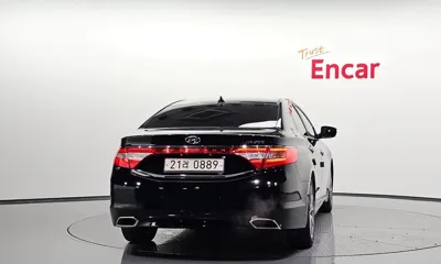 Hyundai Grandeur 2017, 174120 км, за 6700000 KRW