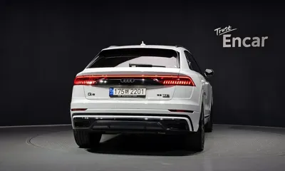 Audi Q8 2022, 41871 км, за 99990000 KRW
