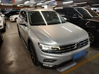 Volkswagen Tiguan L 2017, 89200 км, за 76400 CNY - фото 22