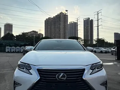 Lexus ES 2016, 170000 км, за 118000 CNY