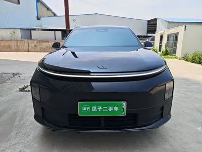 Li Auto Li L6 2025, 12900 км, за 189300 CNY