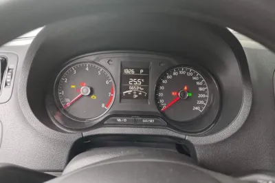 Volkswagen Polo 2016, 66500 км, за 35750.52 CNY - фото 11