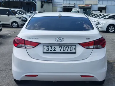 Hyundai Avante 2013, 127000 км, за 5700000 KRW