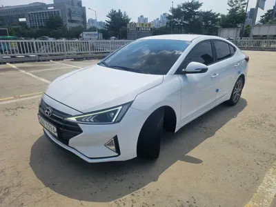 Hyundai Avante 2019, 67000 км, за 12500000 KRW