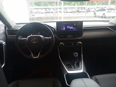 Toyota RAV4 2024, 34200 км, за 117800 CNY - фото 11