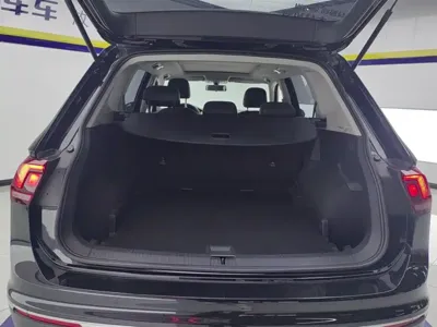 Volkswagen Tiguan L 2019, 91700 км, за 77800 CNY