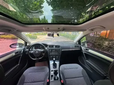 Volkswagen Golf 2018, 90000 км, за 49800 CNY - фото 9