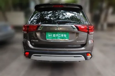Mitsubishi Outlander 2020, 157100 км, за 69033.38 CNY