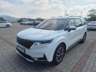 Kia Canival 2023, 58000 км, за 9660000 KRW