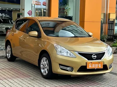 Nissan Tiida 2014, 140000 км, за 28800 CNY