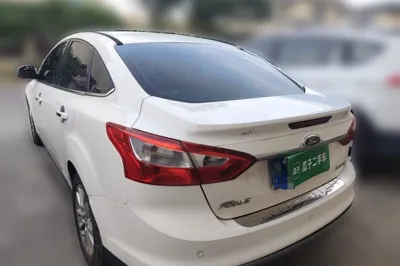 Ford Focus 2012, 127799 км, за 18619.64 CNY