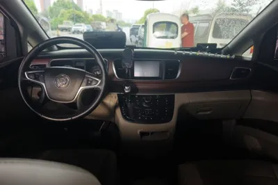 Buick GL8 2018, 55400 км, за 97843.17 CNY - фото 10