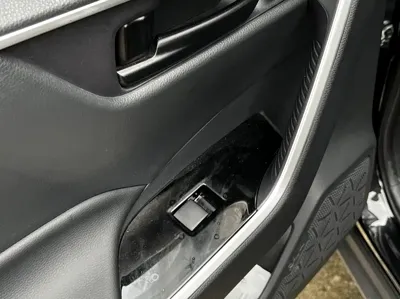 Toyota RAV4 2025, 38000 км, за 98800 CNY - фото 25