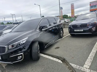 Kia Canival 2016, 173403 км, за 9300000 KRW
