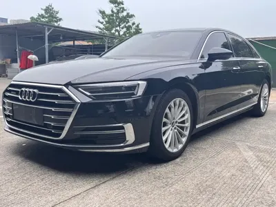 Audi A8 · 2021 год