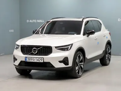 Volvo XC40 · 2026 год