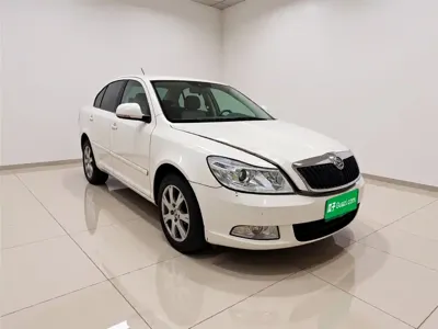 Skoda Octavia 2015, 150000 км, за 21100 CNY
