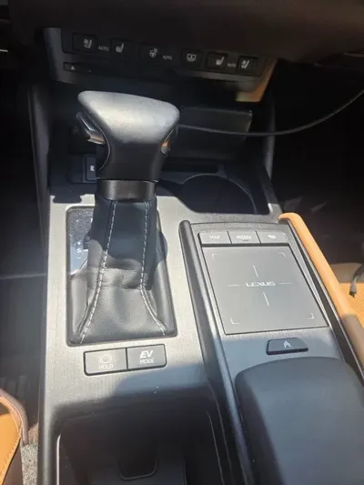 Lexus ES 2019, 130000 км, за 25610000 KRW - фото 8