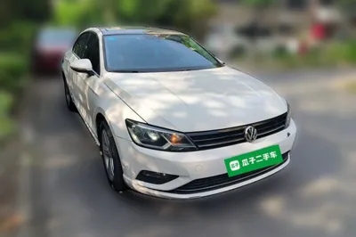 Volkswagen Lamando 2017, 160000 км, за 52738.65 CNY