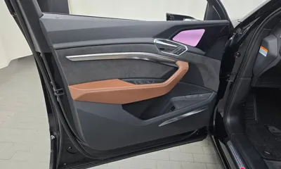 Audi e-tron 2021, 63031 км, за 50900000 KRW - фото 24