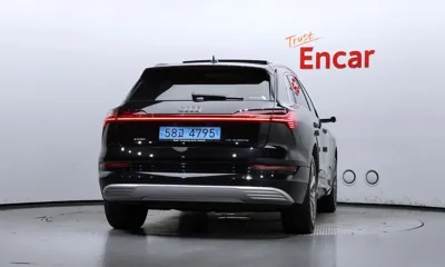 Audi e-tron 2020, 59677 км, за 45890000 KRW