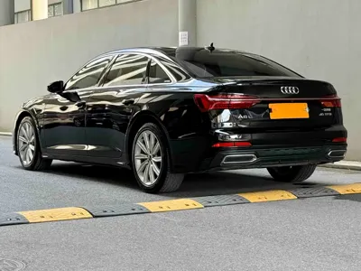 Audi A6L 2022, 66000 км, за 223000 CNY