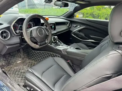 Chevrolet Camaro 2017, 70000 км, за 97800 CNY