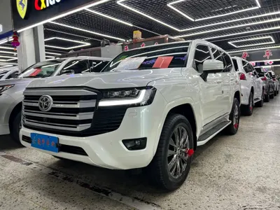 Toyota Land Cruiser · 2024 год