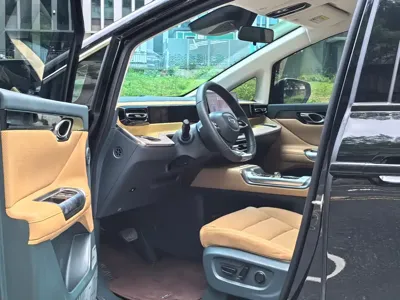 GAC Motor 传祺E8 PHEV 2024, 84000 км, за 129800 CNY - фото 6
