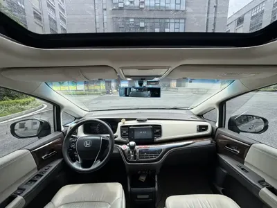 Honda Odyssey 2016, 200000 км, за 58800 CNY - фото 5