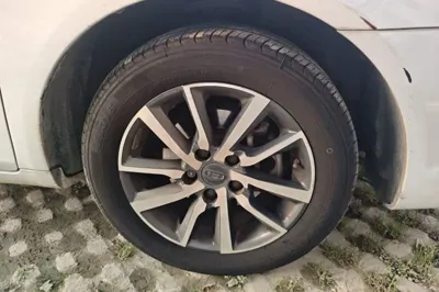 Geely Auto Emgrand 2019, 170800 км, за 34336.54 CNY - фото 18