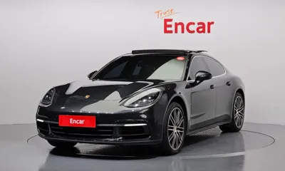 Porsche Panamera · 2018 год