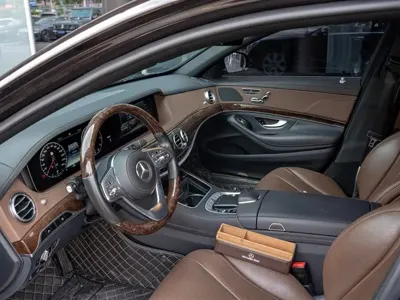 Mercedes-Benz S-Class 2020, 100000 км, за 338000 CNY - фото 17