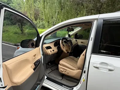 Toyota Sienna 2015, 146000 км, за 92000 CNY - фото 6