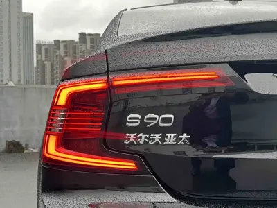 Volvo S90 2024, 38000 км, за 186800 CNY - фото 13