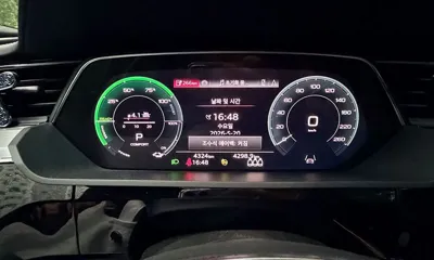 Audi Q8 e-tron 2024, 4444 км, за 125000000 KRW - фото 7