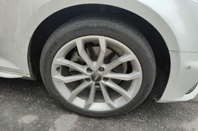Audi A4L 2019, 98800 км, за 96667.12 CNY - фото 6
