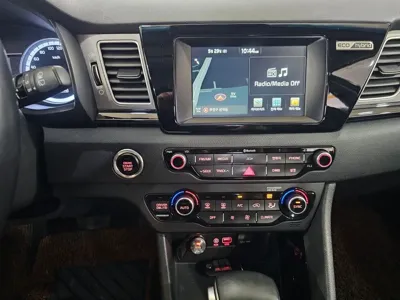 Kia Niro 2017, 176310 км, за 9000000 KRW - фото 13