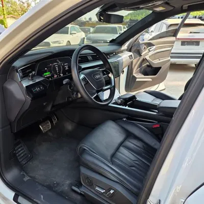 Audi e-tron 2021, 99800 км, за 41000000 KRW - фото 9