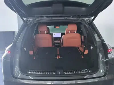 Li Auto Li L8 2025, 11299 км, за 264800 CNY
