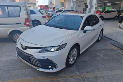 Toyota Camry · 2021 год