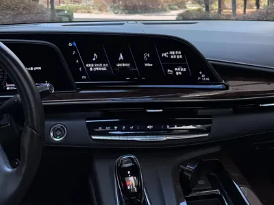 Cadillac Escalade 2022, 52125 км, за 99000000 KRW - фото 8