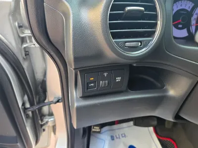 Kia Carens 2011, 178118 км, за 3900000 KRW - фото 14