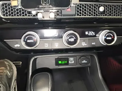 Honda Civic 2022, 45100 км, за 71100 CNY - фото 13