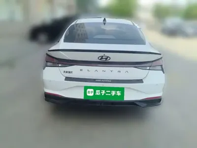 Hyundai Elantra 2022, 58600 км, за 75800 CNY