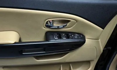 Kia Canival 2016, 94580 км, за 12000000 KRW - фото 16