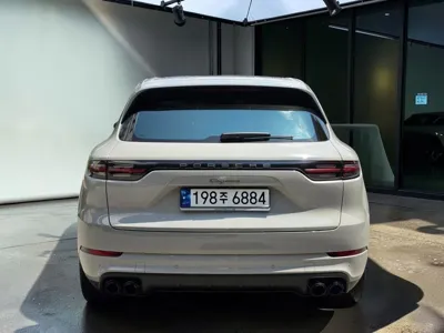Porsche Cayenne 2023, 28000 км, за 98200000 KRW - фото 4