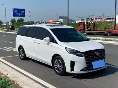 Buick GL8 2023, 79000 км, за 183800 CNY